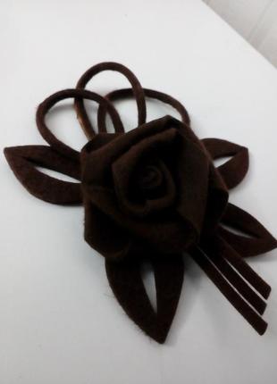 Оригинальный фетровый цветок цвет шоколад- изумительный декор для головных уборов, жакетов, свитеров5 фото