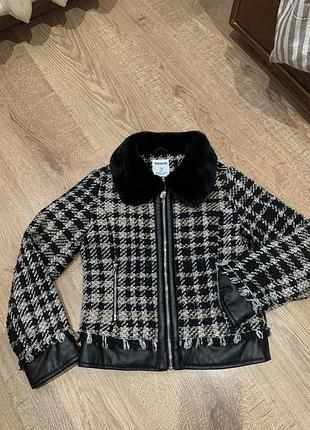 Весняний піджачок на дівчинку.