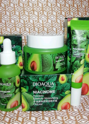 Набір для догляду за шкірою обличчя bioaqva екстрактом авокадо.