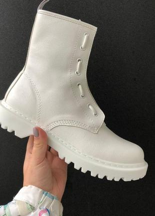 Ботинки dr martens sinclair mono white без меха