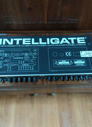 Behringer intelligate xr2000