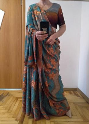Цветное красивое сари, индийский наряд3 фото