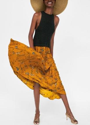 Довга сукня zara з вишивкою бісером та стеклярусом гірчичного кольору розмір м плаття4 фото