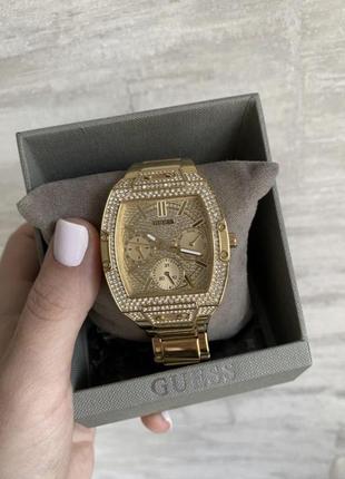 Часы guess