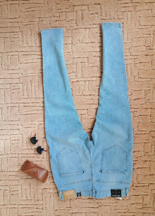 Круті чоловічі джинси bershka3 фото