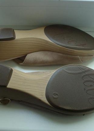 Footglove женские кожаные босоножки на танкетке 38р