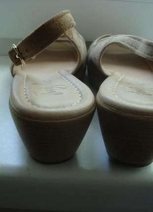 Footglove женские кожаные босоножки на танкетке 38р