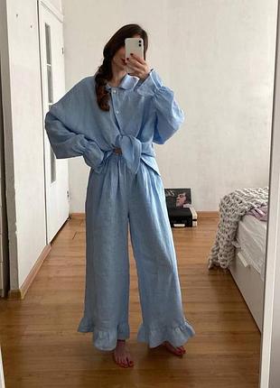 Костюм брючний льон блакитний сорочка брюки з рюшами