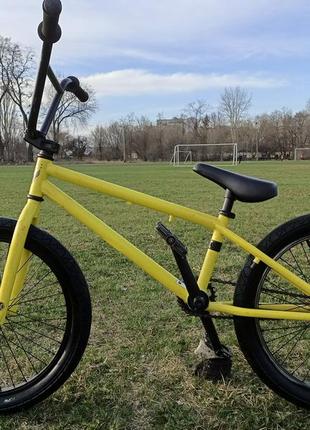 Bmx 2016 gt air 20" nuclear yellow.2 фото