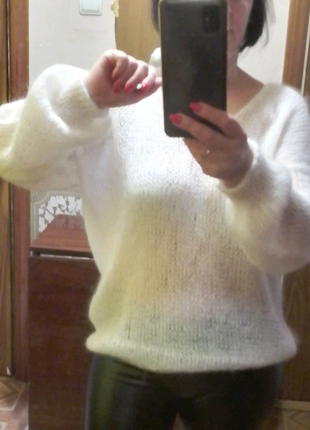 Білий мохеровий светр, базовий светр1 фото