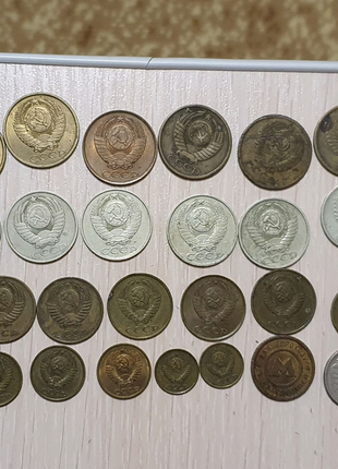 Радянські монети. російські рублі. жетон метро (київ)2 фото
