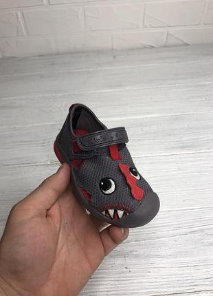 Дитячі сандалі босоніжки clarks