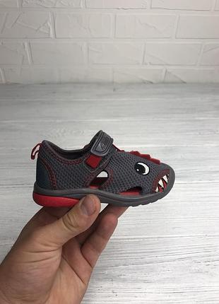 Дитячі сандалі босоніжки clarks 4