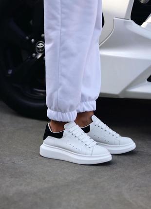 Кросівки жіночі маквін білі, маквіни alexander mcqueen white black люкс