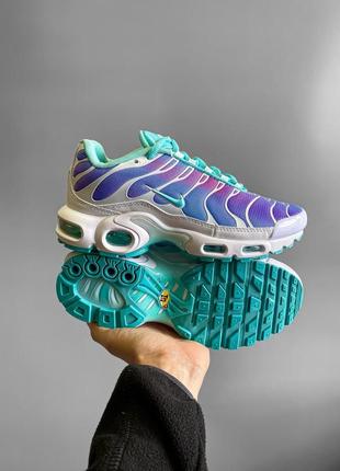 Жіночі кросівки білі з фіолетовим nike air max tn plus1 фото