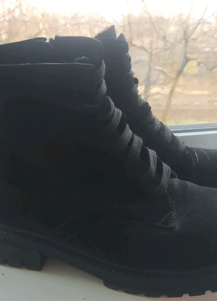Чорні замшеві зимові черевики3 фото