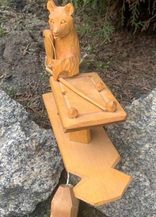 Игрушка деревянная подвижная "медведь играет в бильярд", статуэтка из дерева, фигурка из дерева10 фото