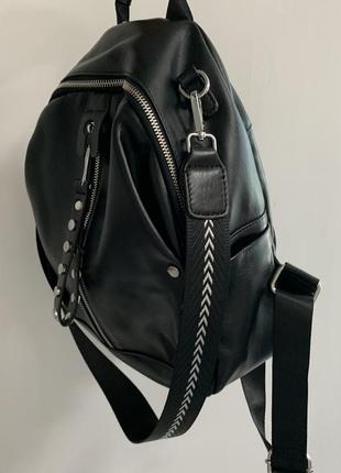 Кожаный рюкзак чёрный2 фото