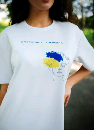 Футболка жіноча oversize з патріотичним принтом біла