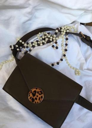 Поясная сумка bershka с шикарной леопардовой заклепкой 🐆