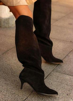 Чоботи труби замшеві с гострим носком і на підборах шпилька 6см