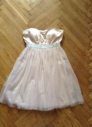 Стильное платье