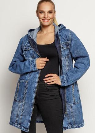 Стильная женская джинсовая удлиненная куртка с капюшоном большие размеры5 фото