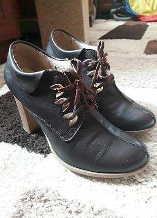 Туфлі шкіряні 39р