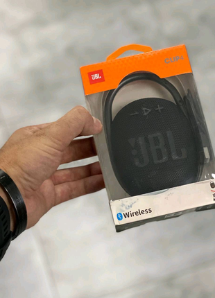 Портативна bluetooth колонка jbl clip 4