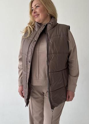 Жилет женский из плащевки безрукавка на каждый день разные цвета