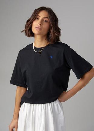 Трикотажная футболка с вышитым сердечком