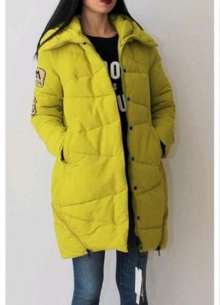 Зимова жіноча куртка