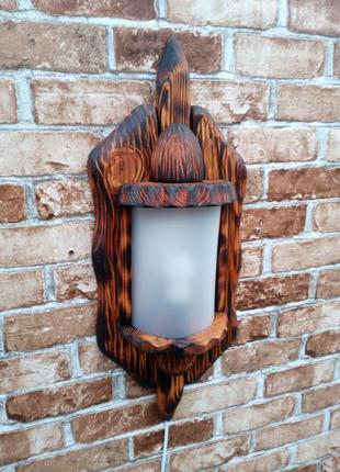 Світильник настінний у стилі бра.