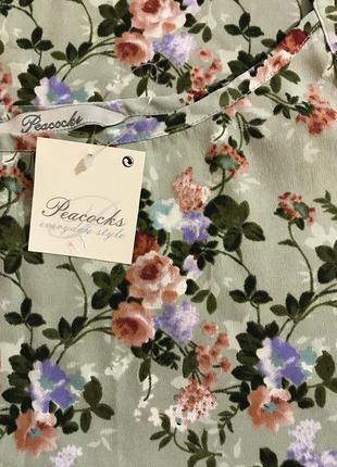 Дуже красива та стильна брендова блузка-маєчка в кольорах.