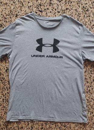 Фирменная футболка under armour