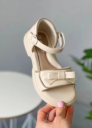 Босоножки для девочки