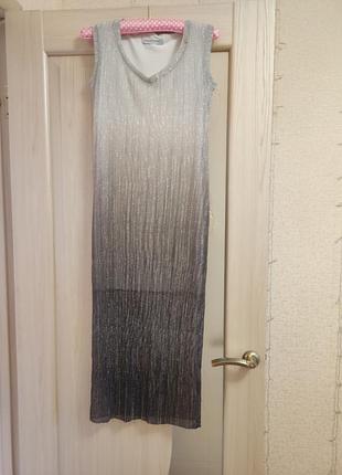 Платье итальянского бренда rinascimento размер s