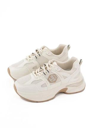 Кросівки жіночі бежеві , білі еко шкіра демісизоні