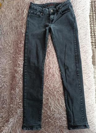 Джинсы женские