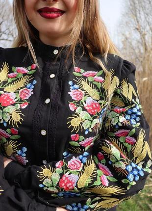 Жіноча стильна сорочка вишиванка в розмірах с.м.л9 фото