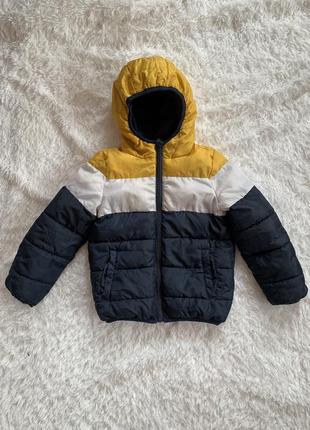 Детская куртка на мальчика 4-5 лет