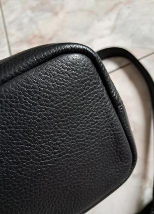 Кожаная сумочка дорогого бренда8 фото