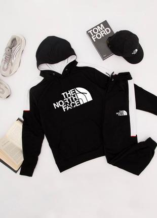 Стильный молодежный спортивный костюм the north face