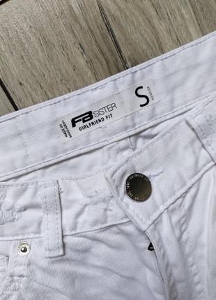 Белые рваные джинсы6 фото