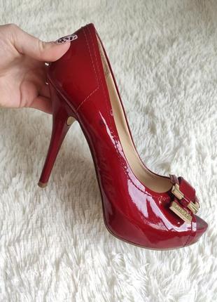 Шкіряні туфлі. оригінал