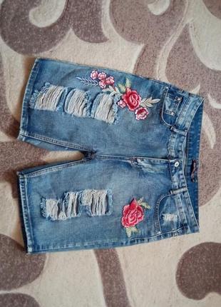 Джинсовые шорты с вышивками/джинсы/10 фото
