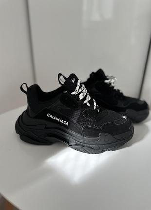 Balenciaga triple s