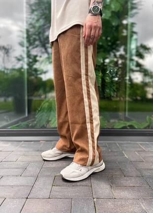 Коричневые спортивные брюки мужские оверсайз вельветовые1 фото
