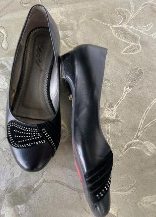 Туфлі для дівчинки