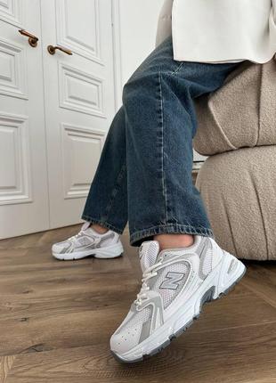 Білі сірі жіночі трендові кросівки на потовщенній підошві5 фото